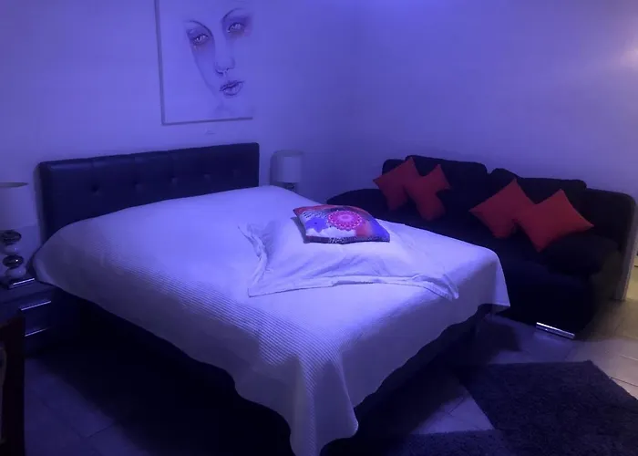 ゲストハウス Amelia *